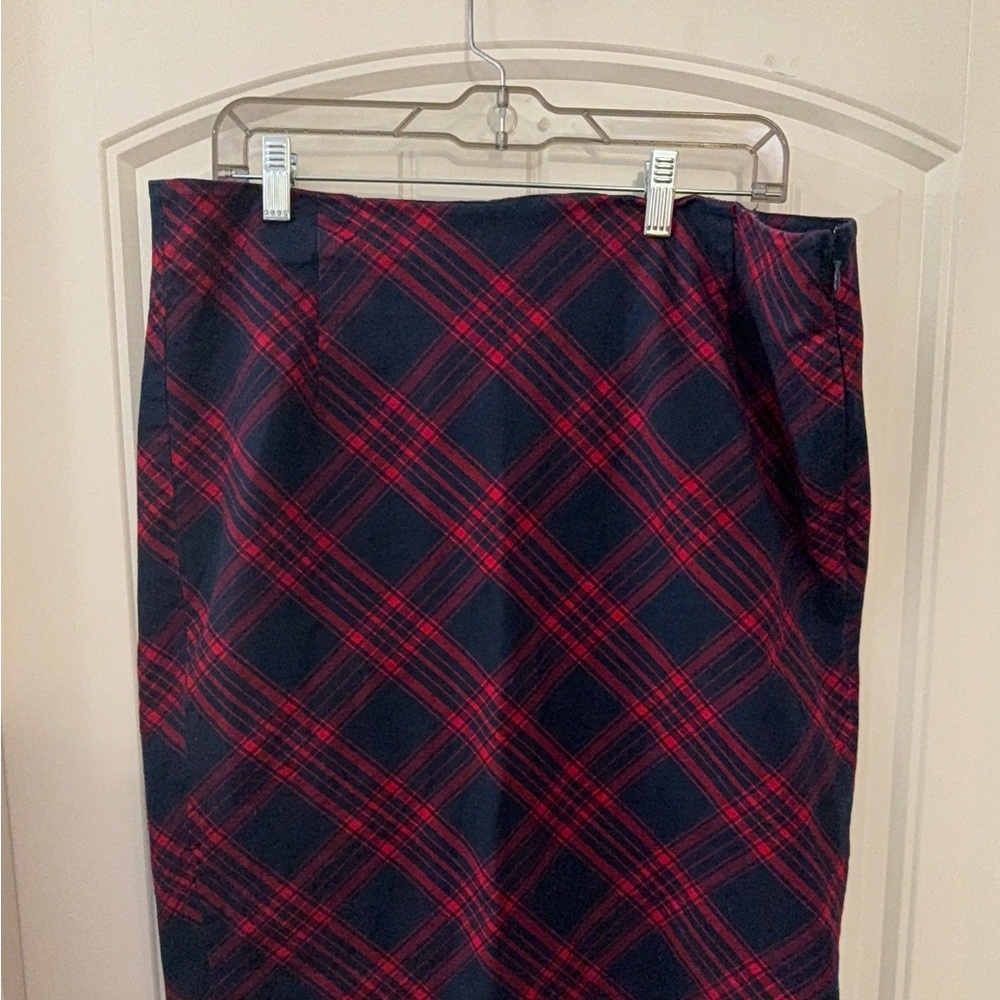 Old Navy Red and Navy Plaid Pencil Skirt